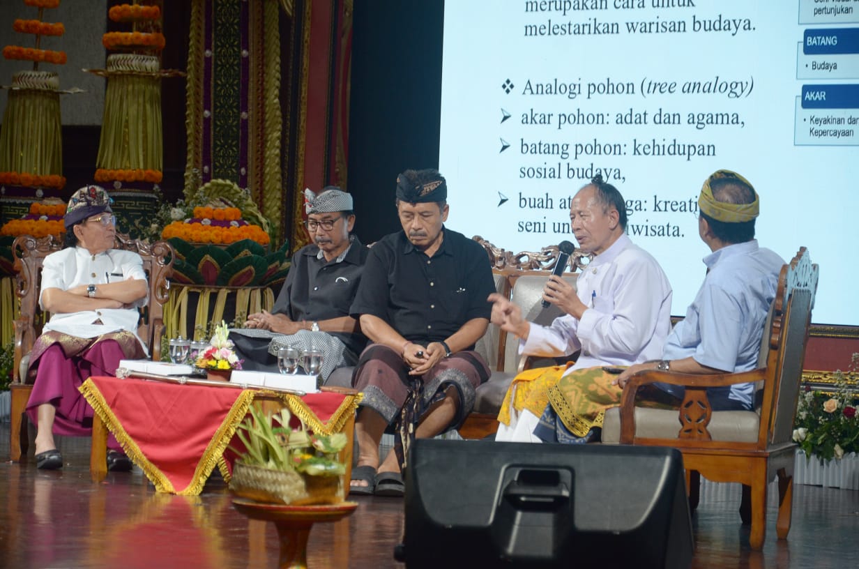 BERIRINGAN:&nbsp;Majelis Kebudayaan Bali (MKB) bersama Dinas Kebudayaan Provinsi Bali menggelar Pasamuhan Alit Kebudayaan Bali (PAKB) 2025 pada 22&ndash;23 Oktober 2025 di Gedung Ksirarnawa, Taman Budaya