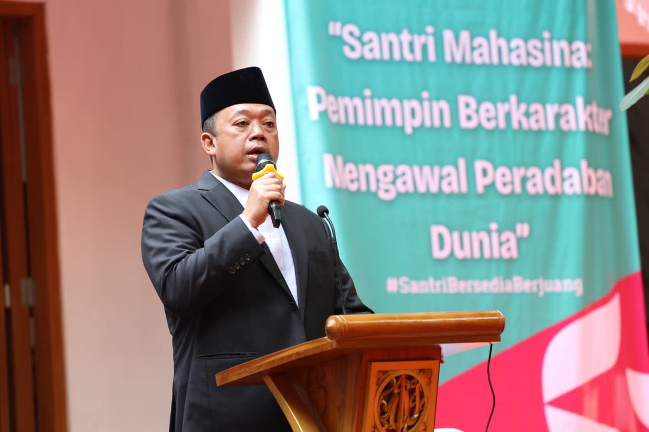 Menteri Nusron dalam peringatan Hari Santri Nasional 2025