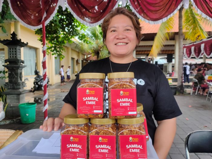 Luh Sri Enim dan produk sambal embe yang jadi andalan Paon Bu Enim