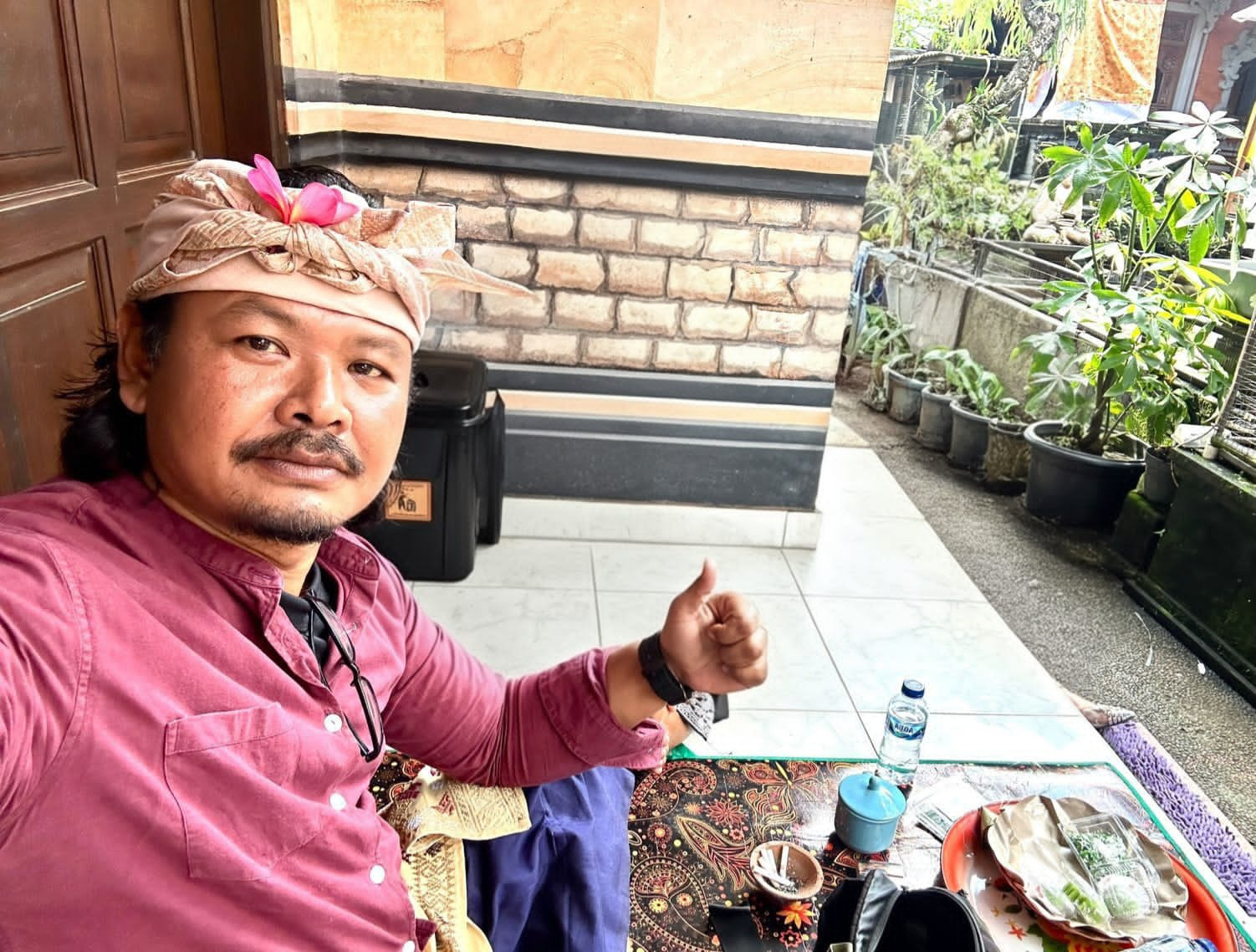 Penyanyi Ary Kencana