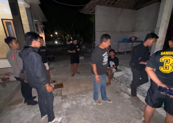 DIBURU : Polsek Nusa Penida melakukan olah TKP setelah menerima laporan pencurian emas.