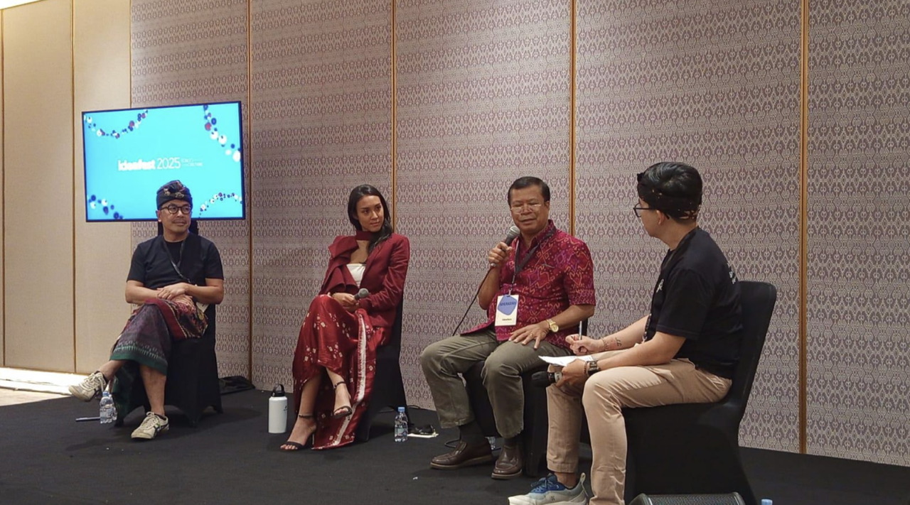 CEO Jimbaran Hijau, Dr. Putu Agung Prianta (kiri) saat menjadi pembicara Ideafest 2025, di JCC Senayan.