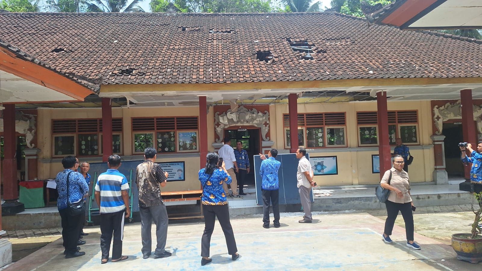 Kondisi ruang kelas di SDN Dawan Kaler, Kecamatan Dawan, Klungkung mengalami kerusakan.