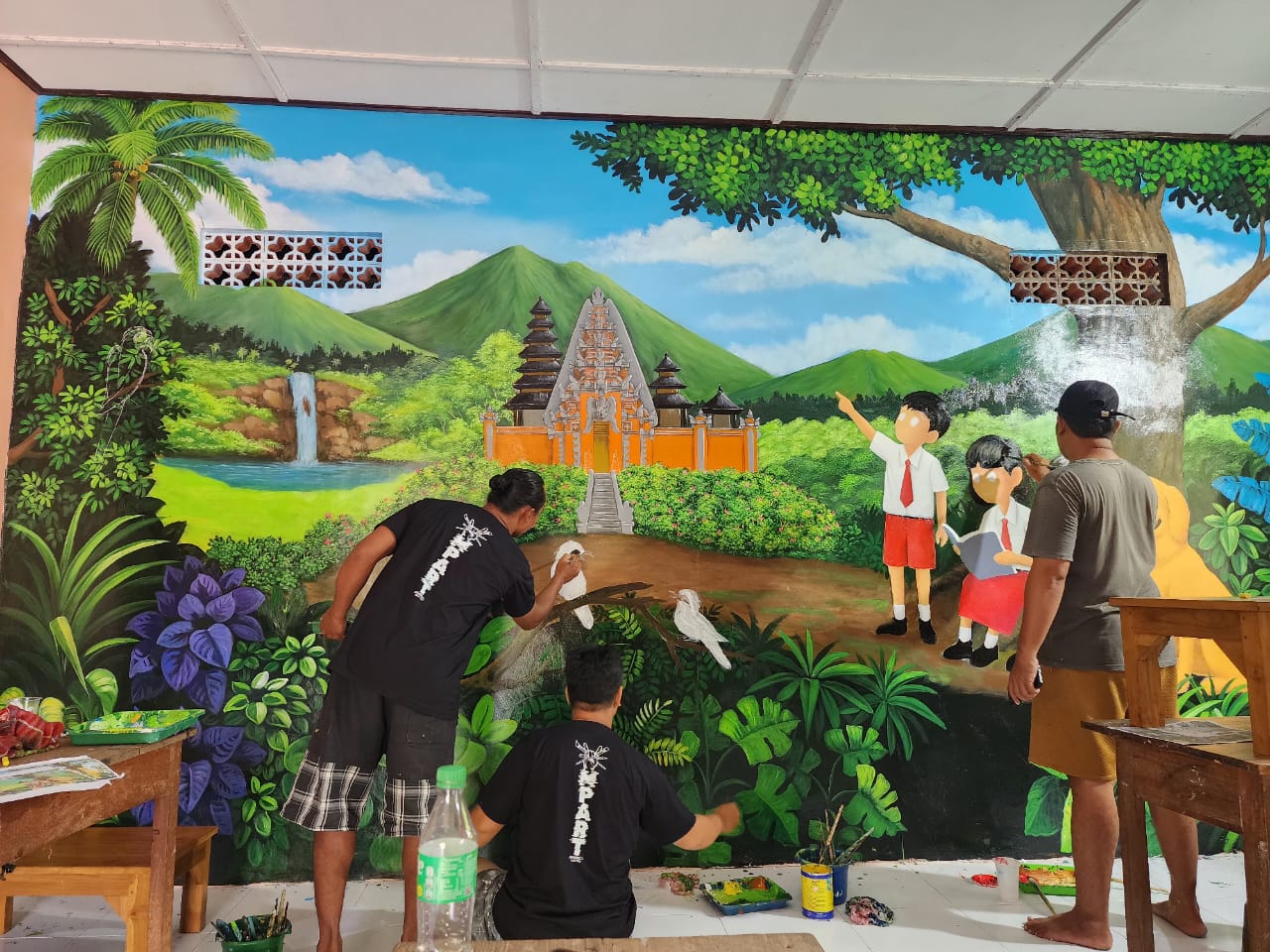 MURAL : Proses pembuatab mural.