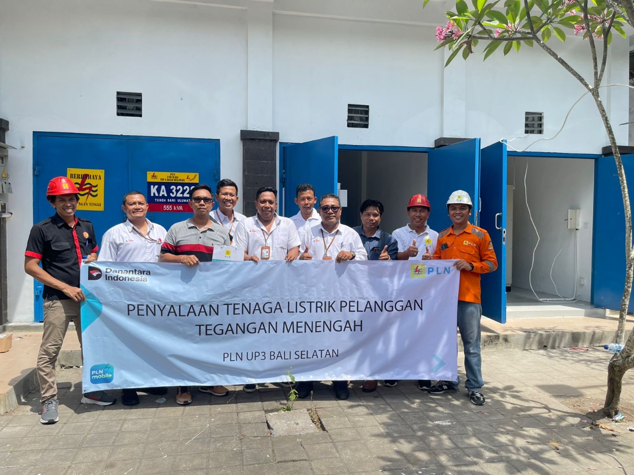 Tim PLN UP3 Bali Selatan bersama PERUMDA Air Minum Tirta Mangutama