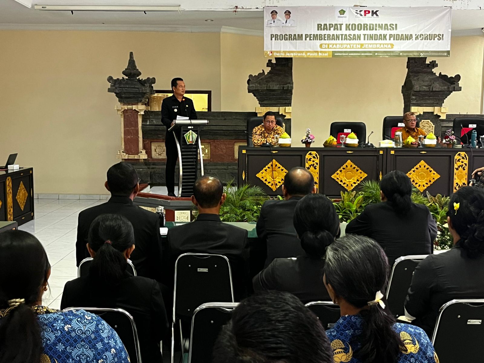 Rakor bersama KPK RI yang berlangsung di Ruang Rapat Jimbarwana, Kantor Bupati Jembrana