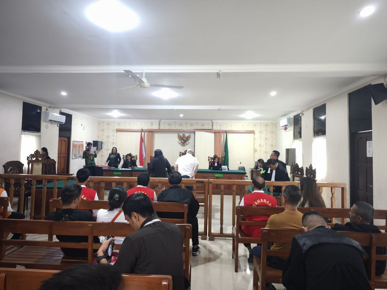 Warga negara Jerman, Daniel Domalski alias Zbysek Ciompa di PN Denpasar. (Bali Express/I Gede Paramasutha)