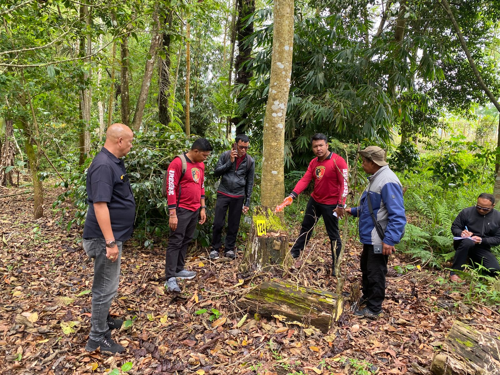 Polsek Kintamani turun ke TKP perusakan hutan di wilayah Desa Pengejaran, Kecamatan Kintamani, Bangli.