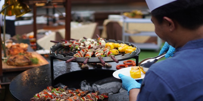 Sizzling Sky Garden Bali: Pengalaman All You Can Eat BBQ Baru di Golden Tulip Jineng Resort