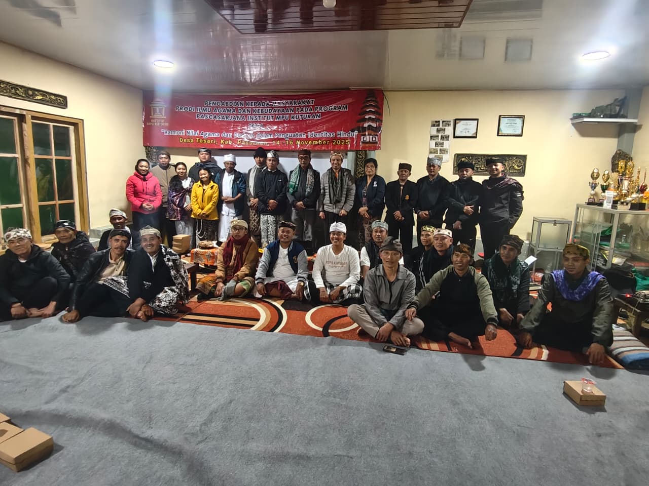 Tokoh Adat dan Agama di Tengger saat mengikuti pengabdian masyarakat pada Sabtu (16/11) siang