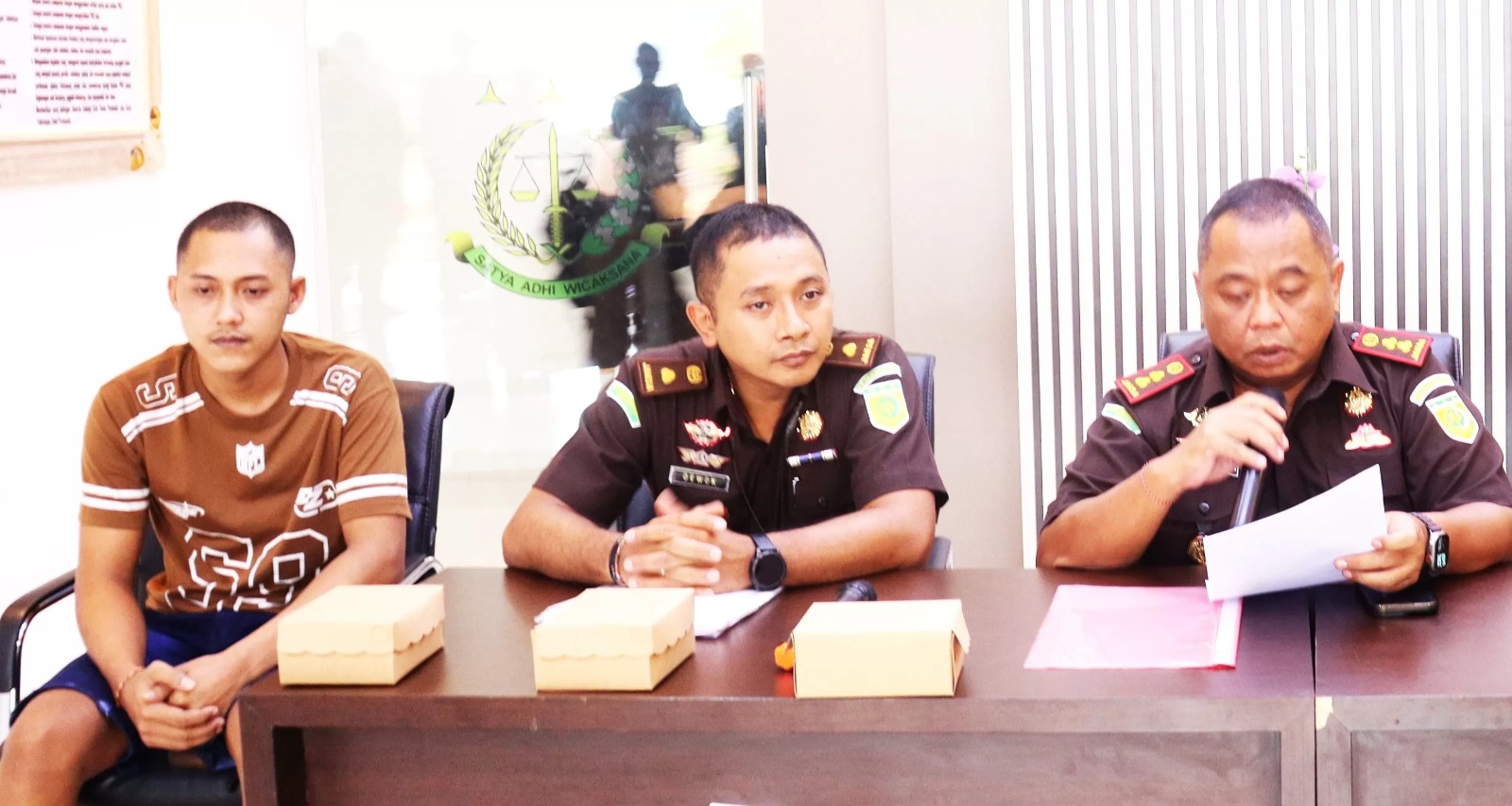 Kejari Klungkung mendamaikan kasus pencurian, hukuman diganti sanksi kerja sosial.(Kejari Klungkung)