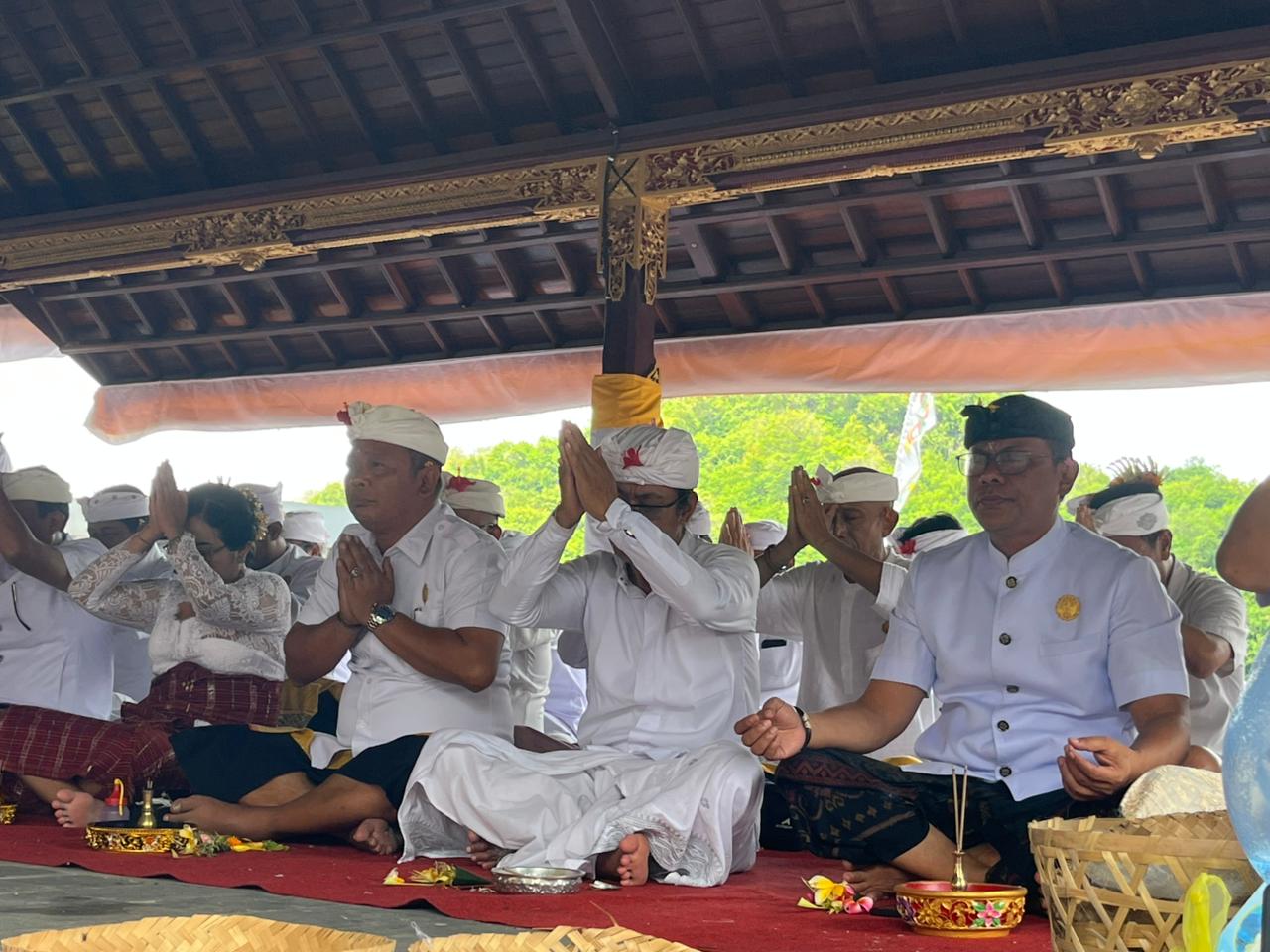 Pujawali ke 16 di Pura Penataran Agung Catur Parhyangan Ratu Pasek Linggih Bhatara Mpu Ghana, Senin (24/11)