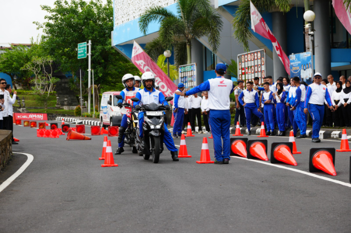 Astra Motor Bali Edukasi Safety Riding Indonesia Youth Road Safety Warriors 2025 di Poltrada Bali