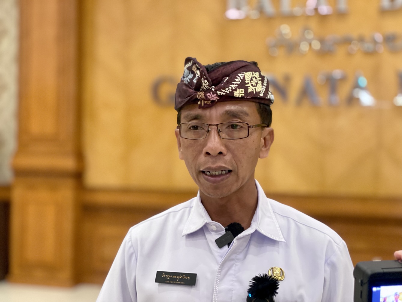 Kadisbud Badung, I Gde Eka Sudarwitha.