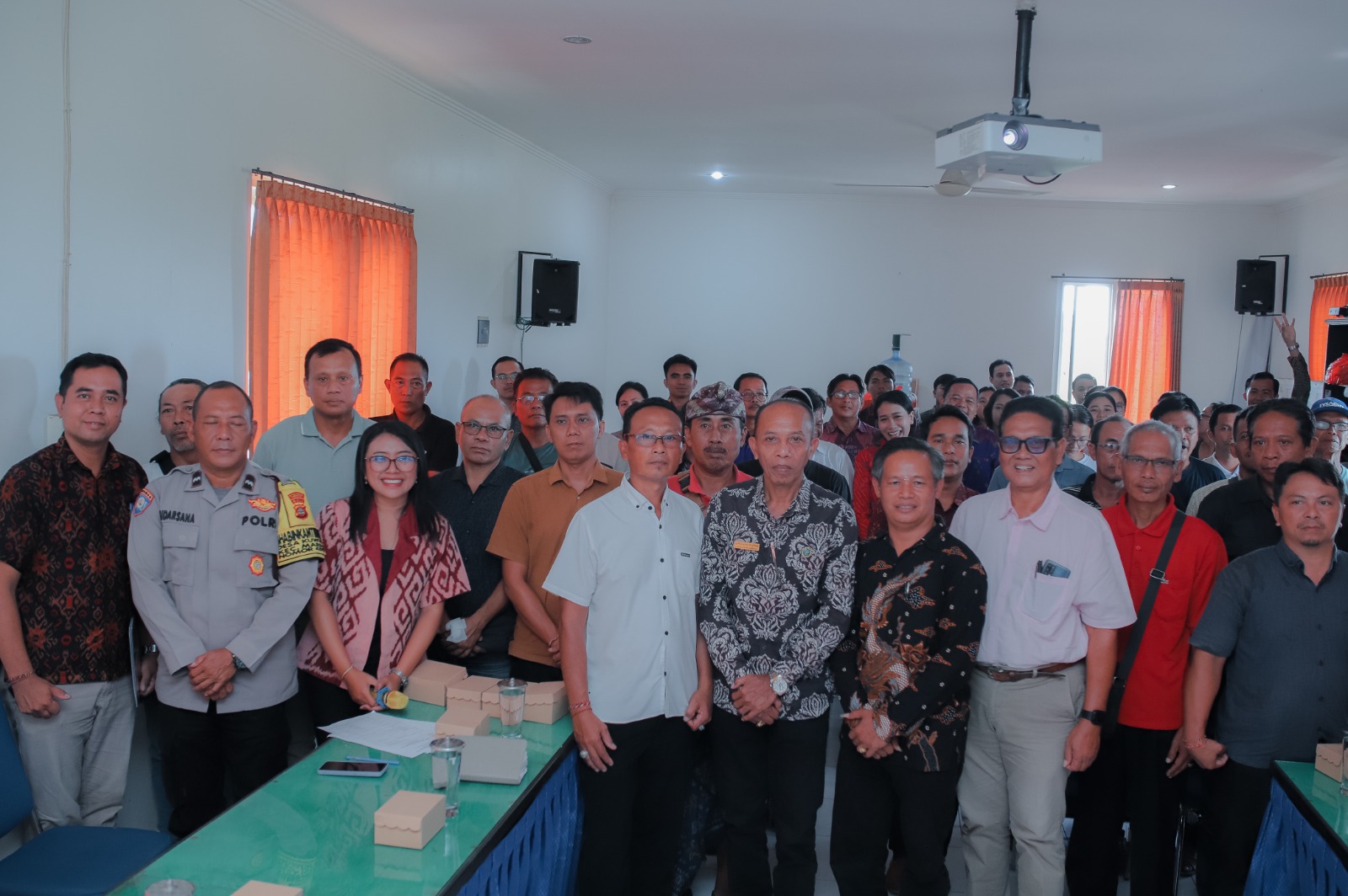 Pengabdian kepada Masyarakat Fakultas Dharma Duta Institut Mpu Kuturan di Desa Kuwum, pada Senin (24/11) s/d Rabu (26/11)