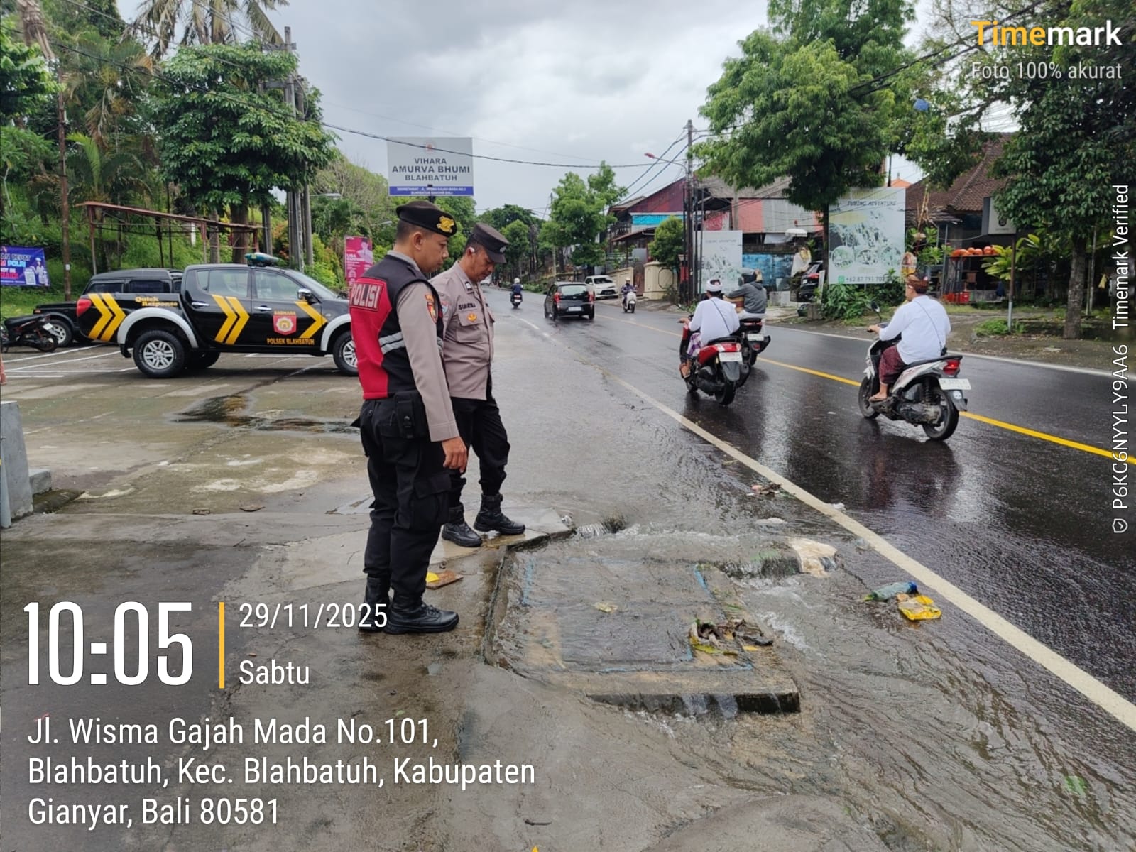 RAWAN : Patroli di titik rawan longsor.