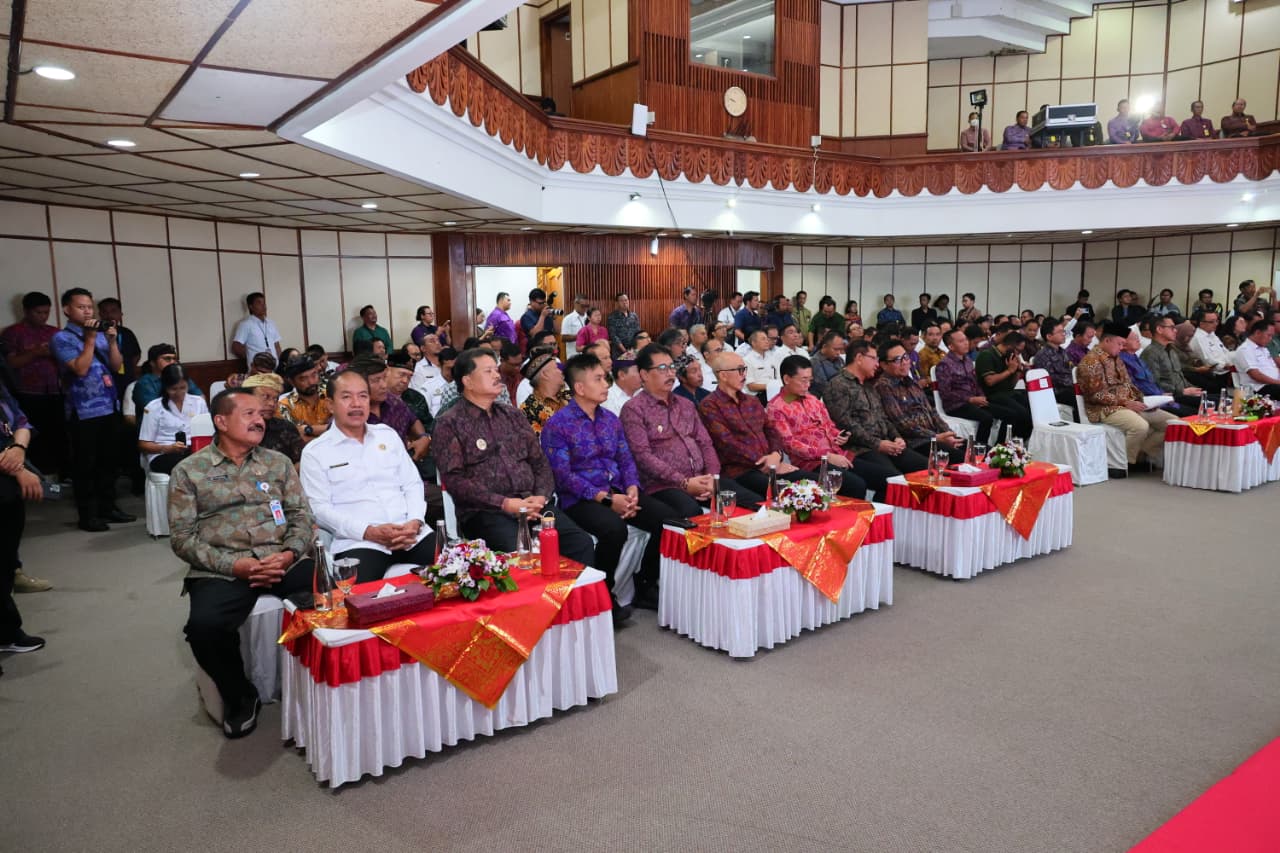 Menteri Nusron Ingatkan Kepala Daerah Prioritaskan Masyarakat Miskin sebagai Subjek TORA