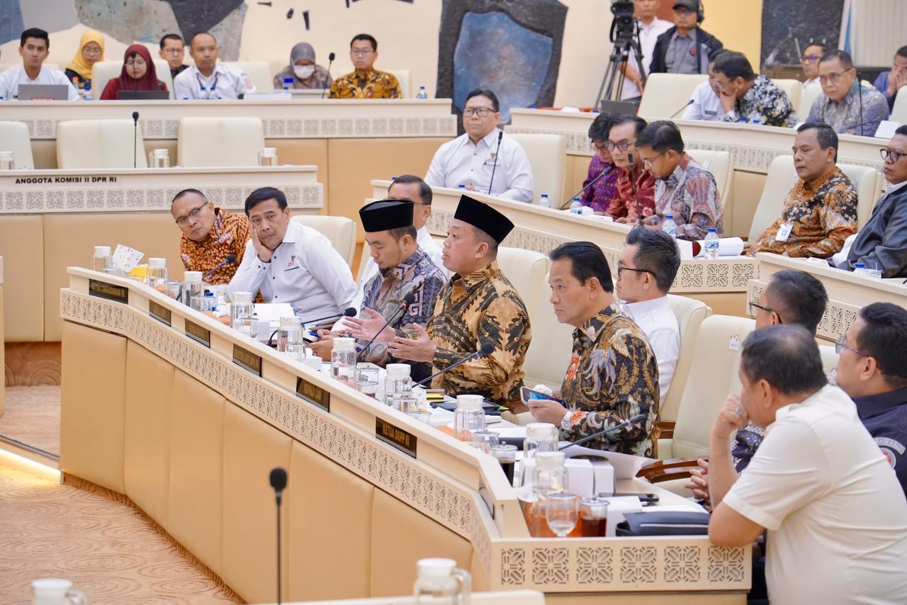 Menteri Nusron Laporkan Progres Capaian Anggaran dalam RDP Bersama Komisi II DPR RI