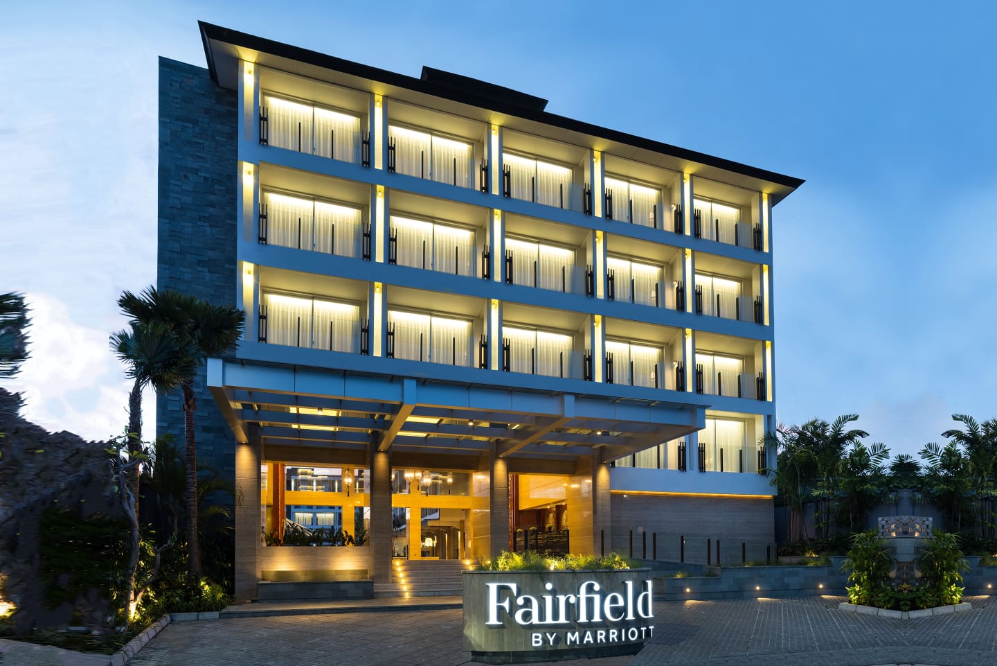Rayakan Natal & Tahun Baru 2025 di Fairfield by Marriott Bali Legian dengan BBQ Christmas Night dan New Year&rsquo;s Eve Party