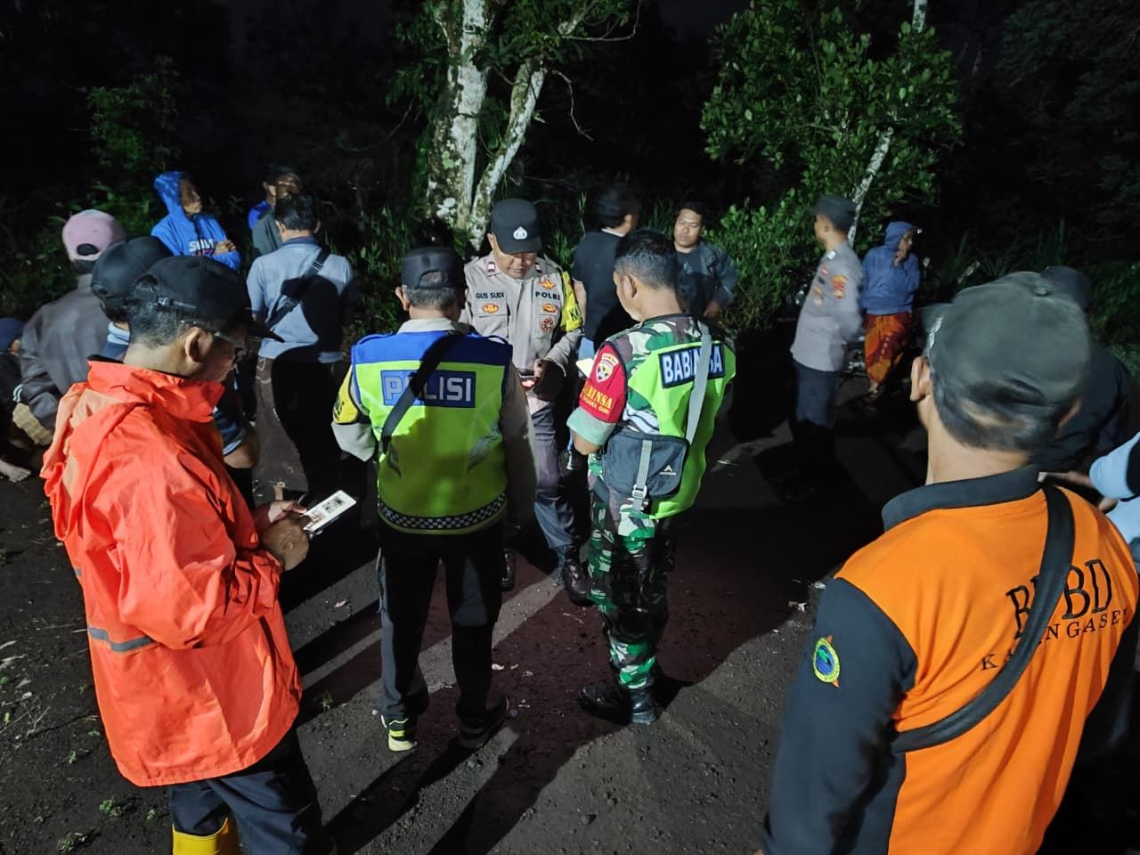 Bocah berusia 8 tahun berinisial IKDS meninggal dunia karena tersambar petir di Banjar Dinas Tanah Aron, Desa Bhuana Giri, Kecamatan Bebandem, pada Rabu (3/12/2025) sore.