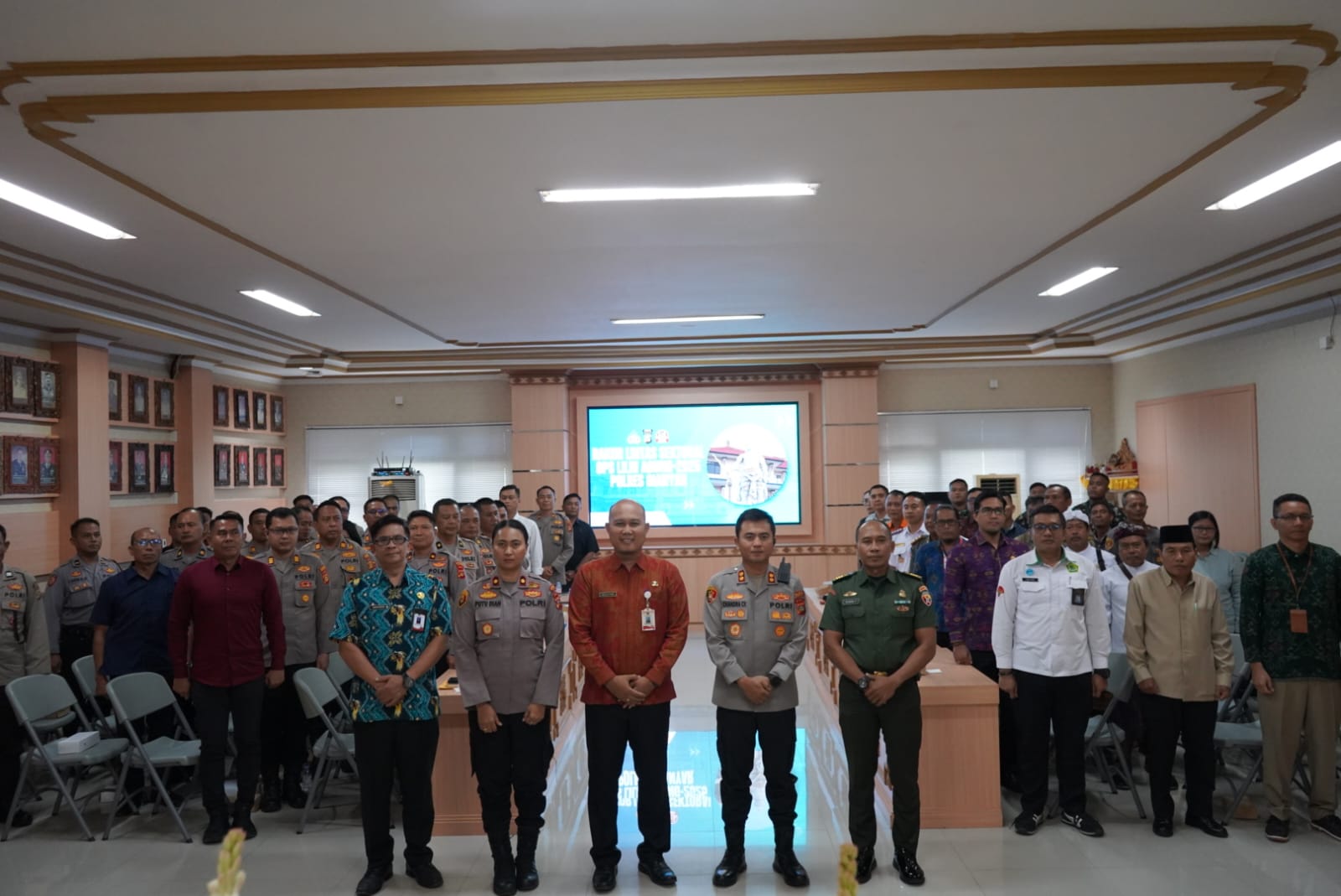 RAKOR : Rakor Lintas Sektoral Pengamanan Hari Natal dan Tahun Baru.