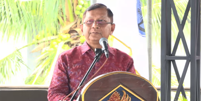 Bupati Buleleng, dr. Nyoman Sutjidra.
