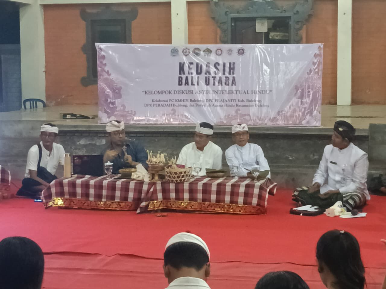 Diskusi Kedasih yang dihadiri Wabup Buleleng, Gede Supriatna