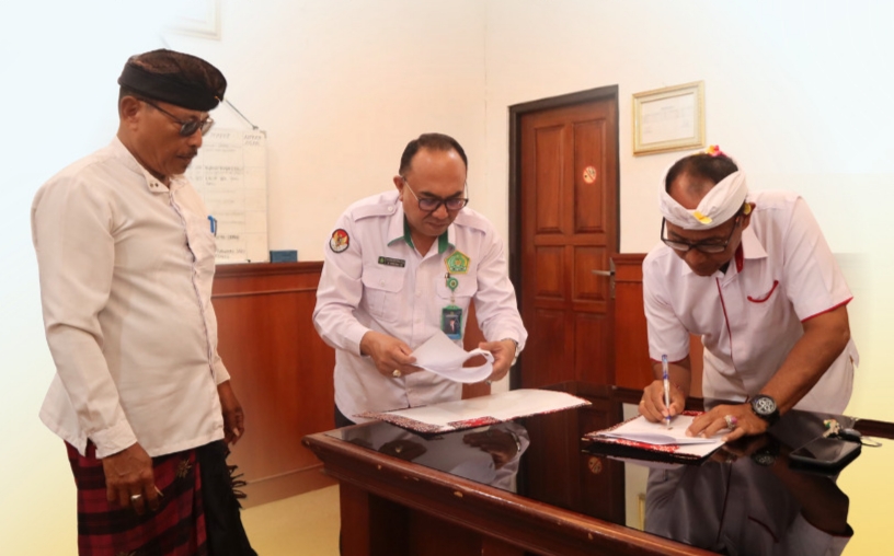 KERJASAMA : Kerjasama Kemenag Gianyar dengan DLHK Gianyar.