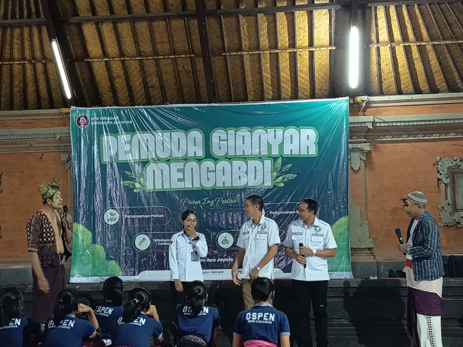 PENYULUHAN : Penyuluhan bahaya penyalahgunaan narkoba oleh BNNK Gianyar bersama Kemenag Gianyar.