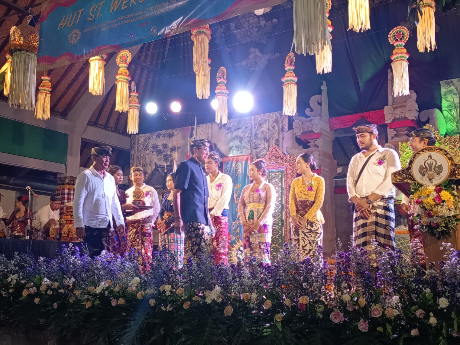 LAWAS : Perayaan Hari Ulang Tahun (HUT) ke-65 Sekaa Teruna (ST) Werdi Yasa, Banjar Penestanan Kaja, Sayan, Ubud.