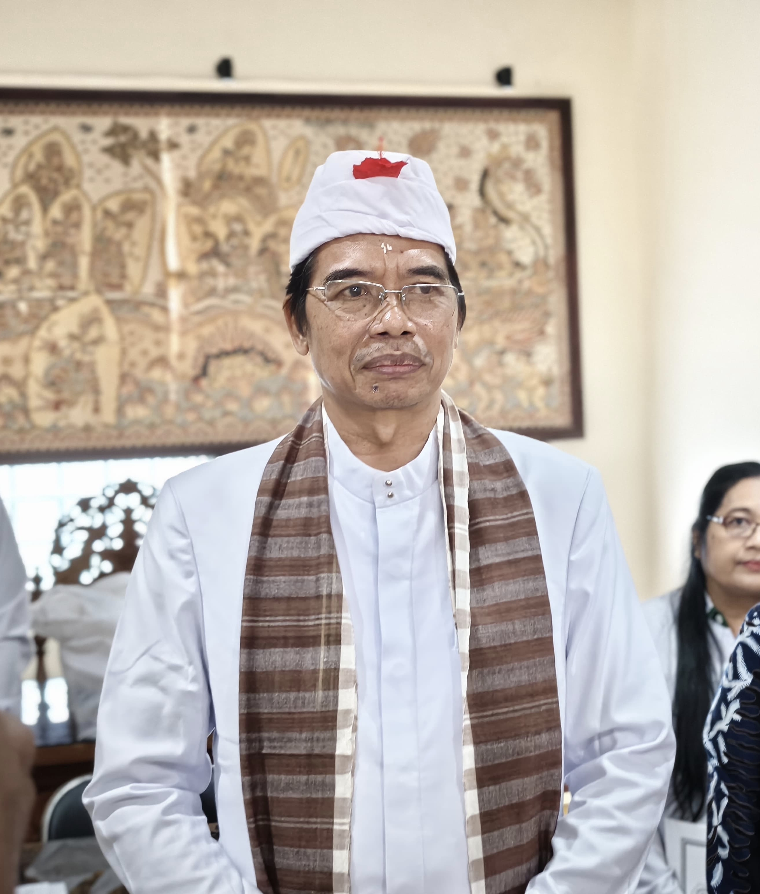 Kakanwil Kemenag Bali yang baru Dr. I Gusti Made Sunartha. (Bali Express/I Gede Paramasutha)