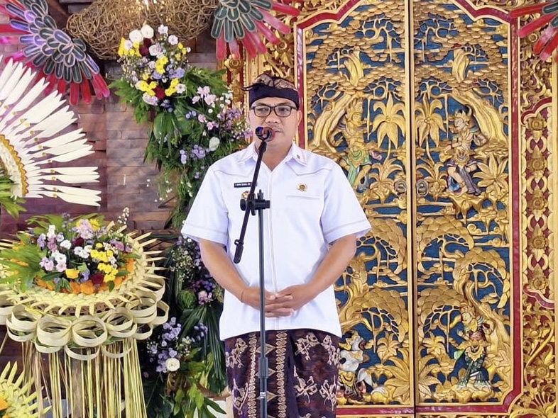 Perbekel Bongkasa Pertiwi, I Nyoman Buda.