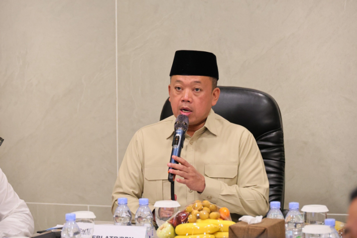 Nusron Wahid, menegaskan bahwa peningkatan kualitas pelayanan pertanahan harus berorientasi pada kepastian dan transparansi waktu.