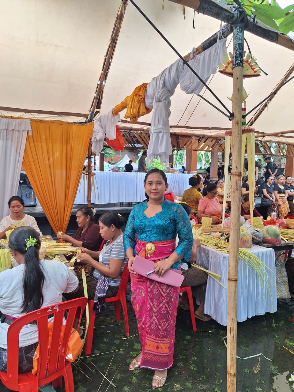 PENYULUH : Penyuluh Agama Hindu Kemenag Klungkung Ni Luh Sri Kusuma Dewi.