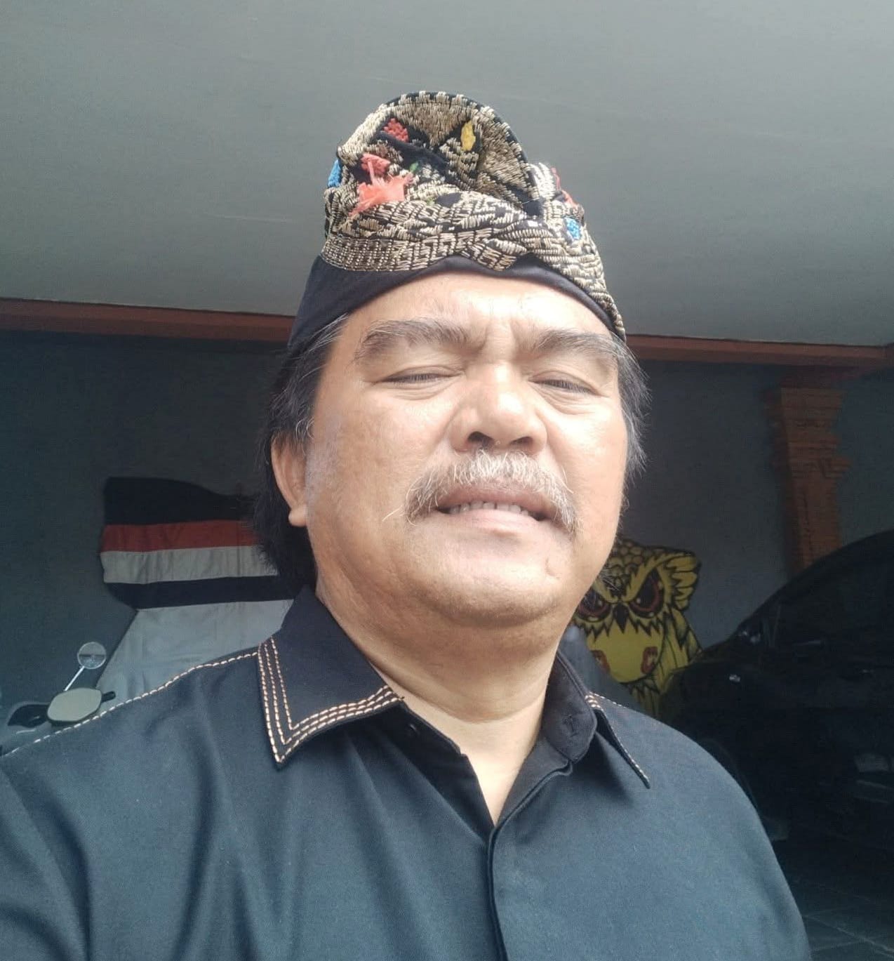Jro Bendesa Adat Suwat, Ngakan Putu Sudibya, ST