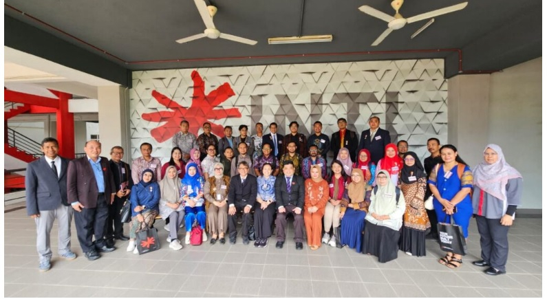 Kampus berbasis teknologi ini resmi menjalin kerja sama dengan tujuh universitas ternama di Malaysia