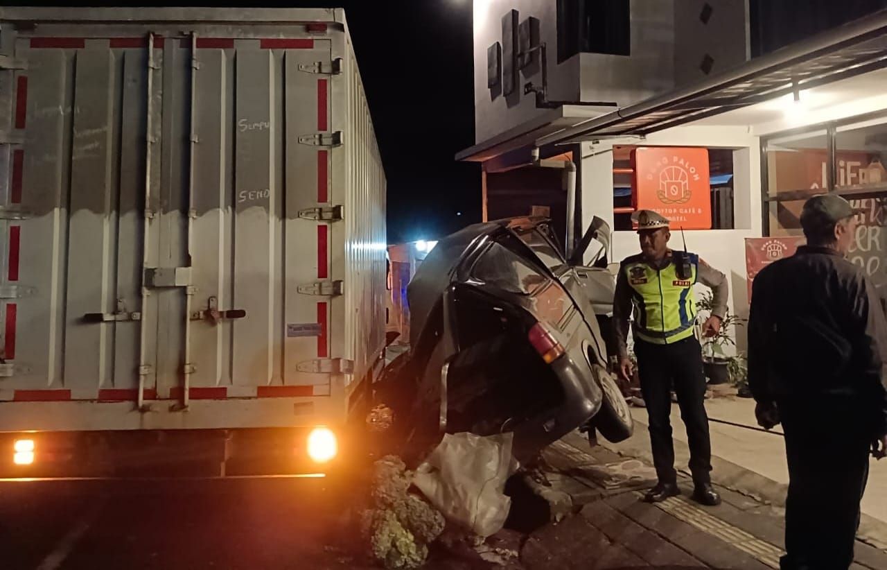 Kecelakaan yang terjadi di jalan Banyuatis -Munduk akibat rem blong.