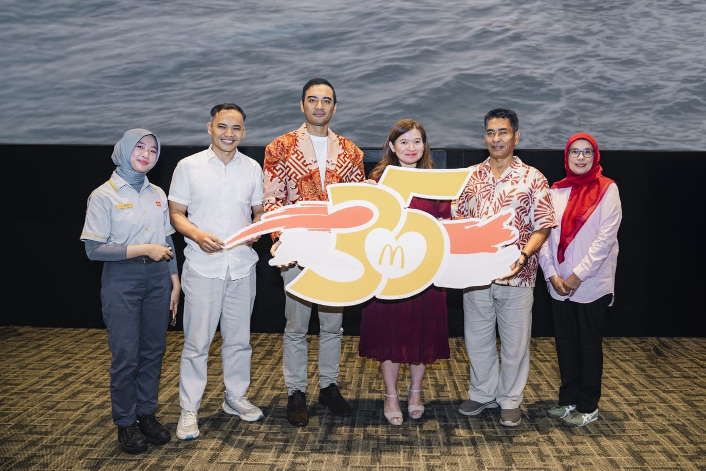 McDonald&rsquo;s Indonesia menggelar konferensi pers "Sepenuhnya Indonesia" di Jakarta (27/01) menandai 35 tahun kehadirannya, sekaligus menegaskan komitmen untuk terus bertumbuh bersama masyarakat.