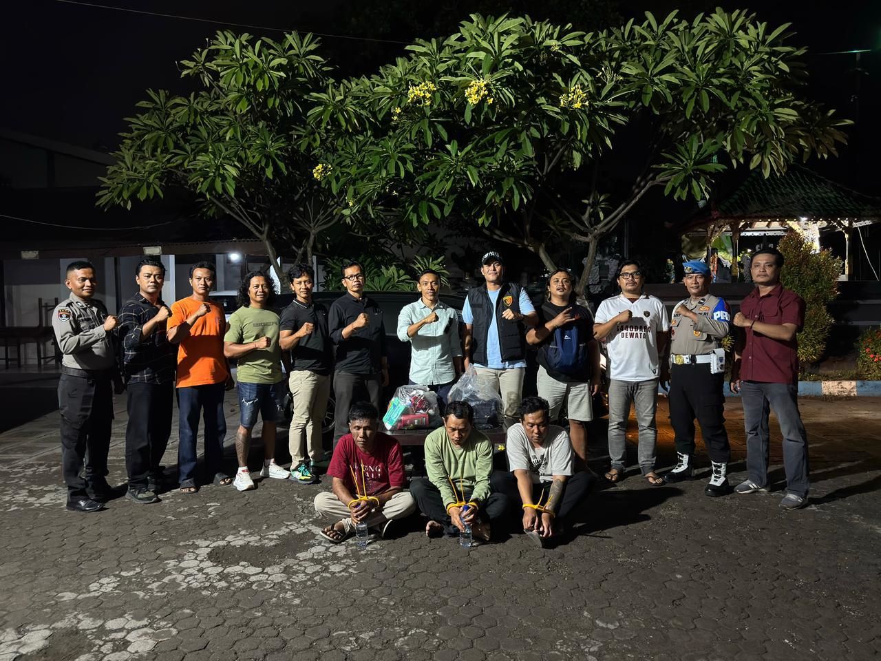 Tiga pelaku pencurian laptop di Karangasem dibekuk di Gilimanuk, Kabupaten Jembrana.
