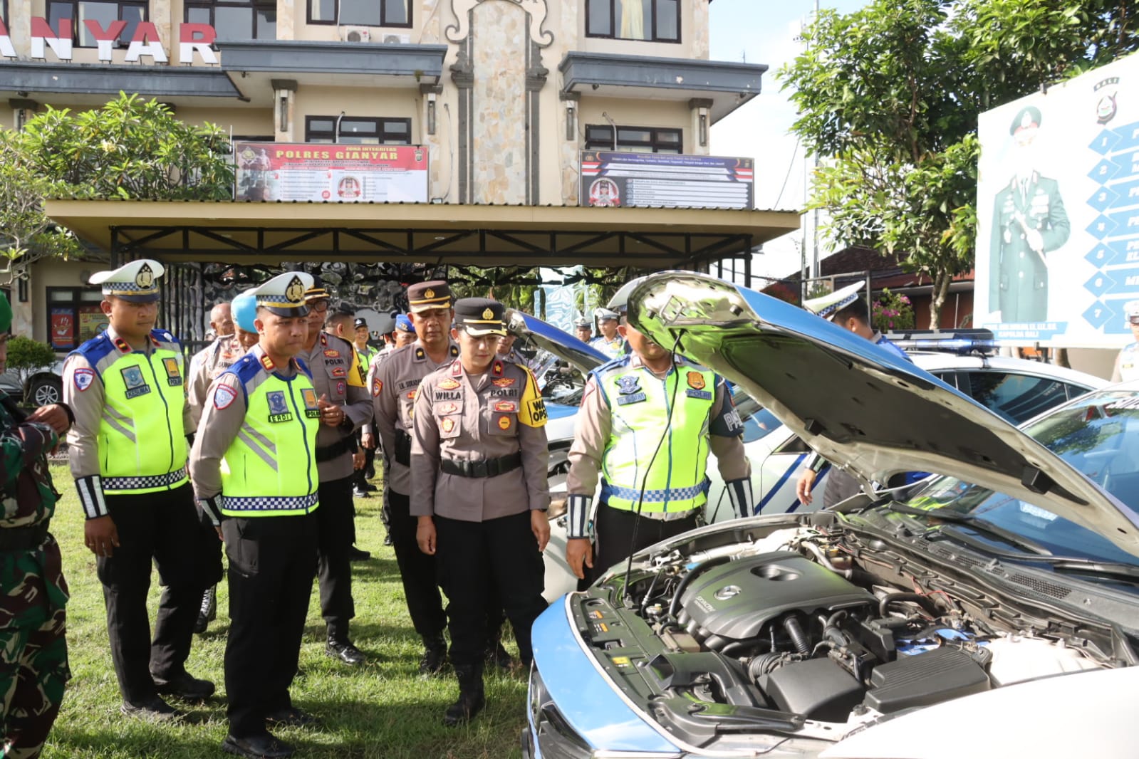 APEL : Pelaksanaan Apel Gelar Pasukan Operasi Keselamatan Agung 2026 di Polres Gianyar.