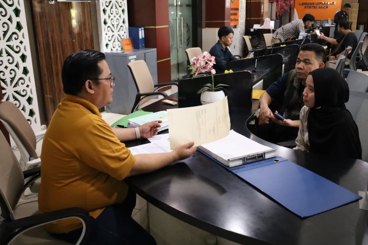 Masyarakat Manfaatkan PELATARAN