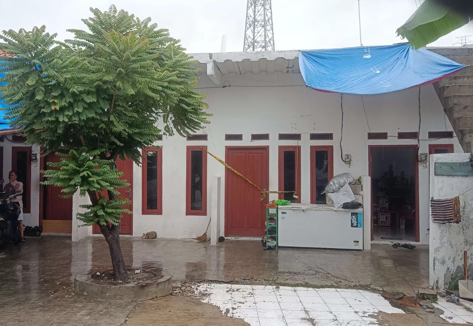 Lokasi kontrakan tempat ditemukannya tiga orang sekeluarga yang meninggal di Warakas, Tanjung Priok, Jakarta Utara. (ISTIMEWA)