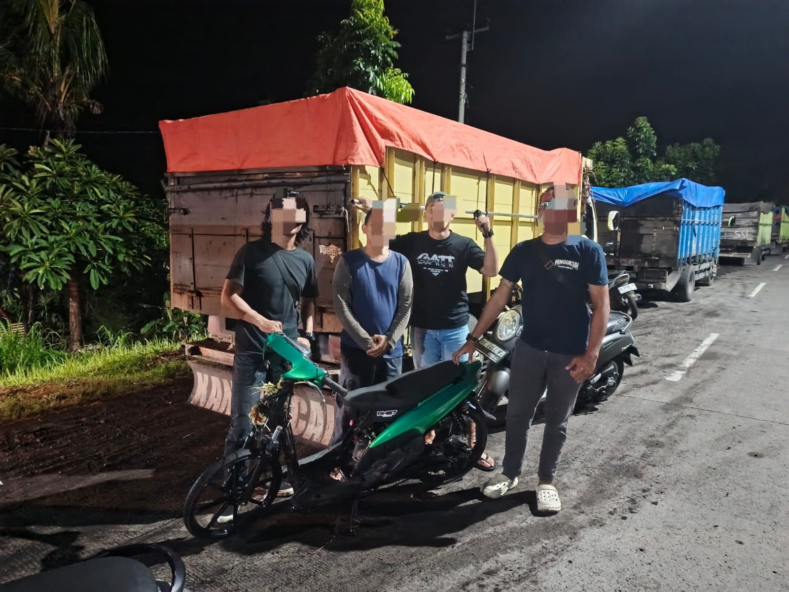 Polisi mengamankan sepeda motor yang rencananya digunakan balap liar di Jembatan Merah PKB Klungkung, Rabu (11/2/2026).