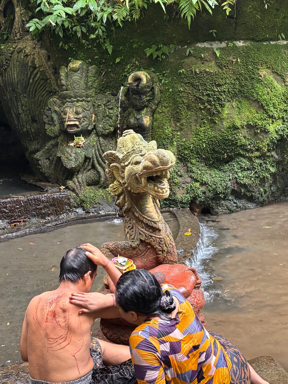 Melukat dan meboreh sebagai salah satu konsep wellnes tourism yang berakar dari dimensi spiritual