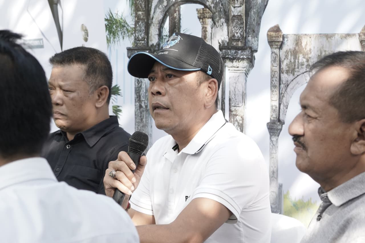 Bupati Karangasem I Gusti Putu Parwata.