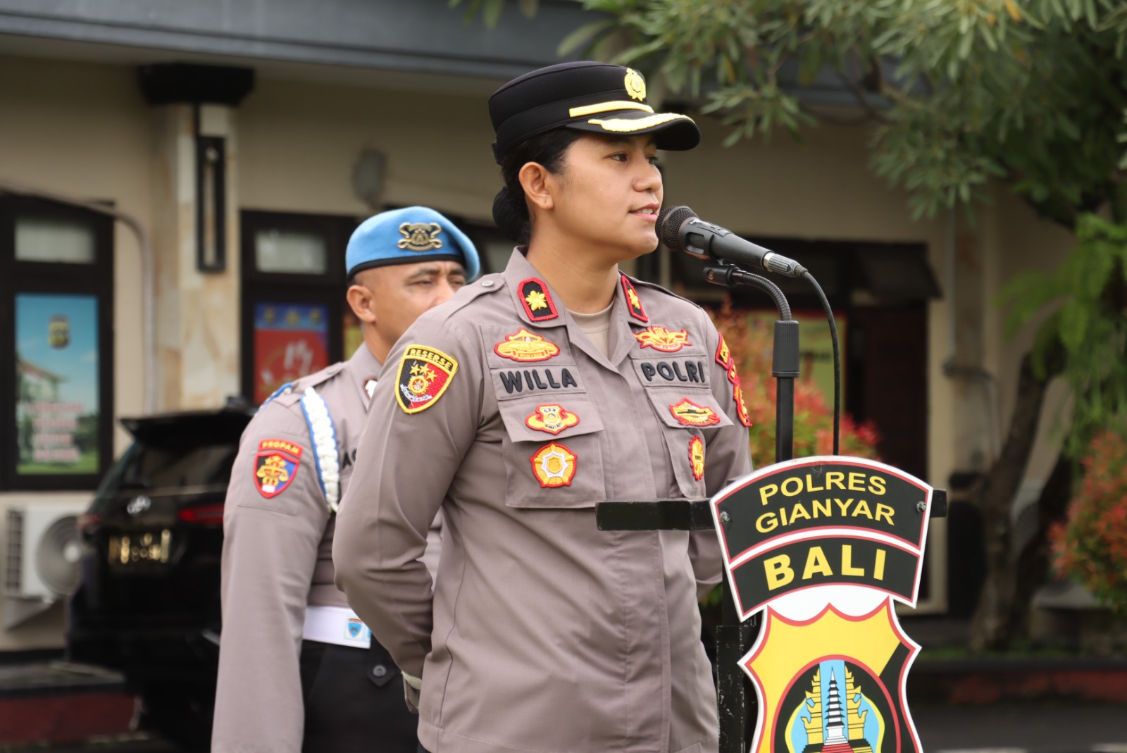 APEL : Apel pagi dan jam pimpinan di Lapangan Apel Tribrata, Polres Gianyar.