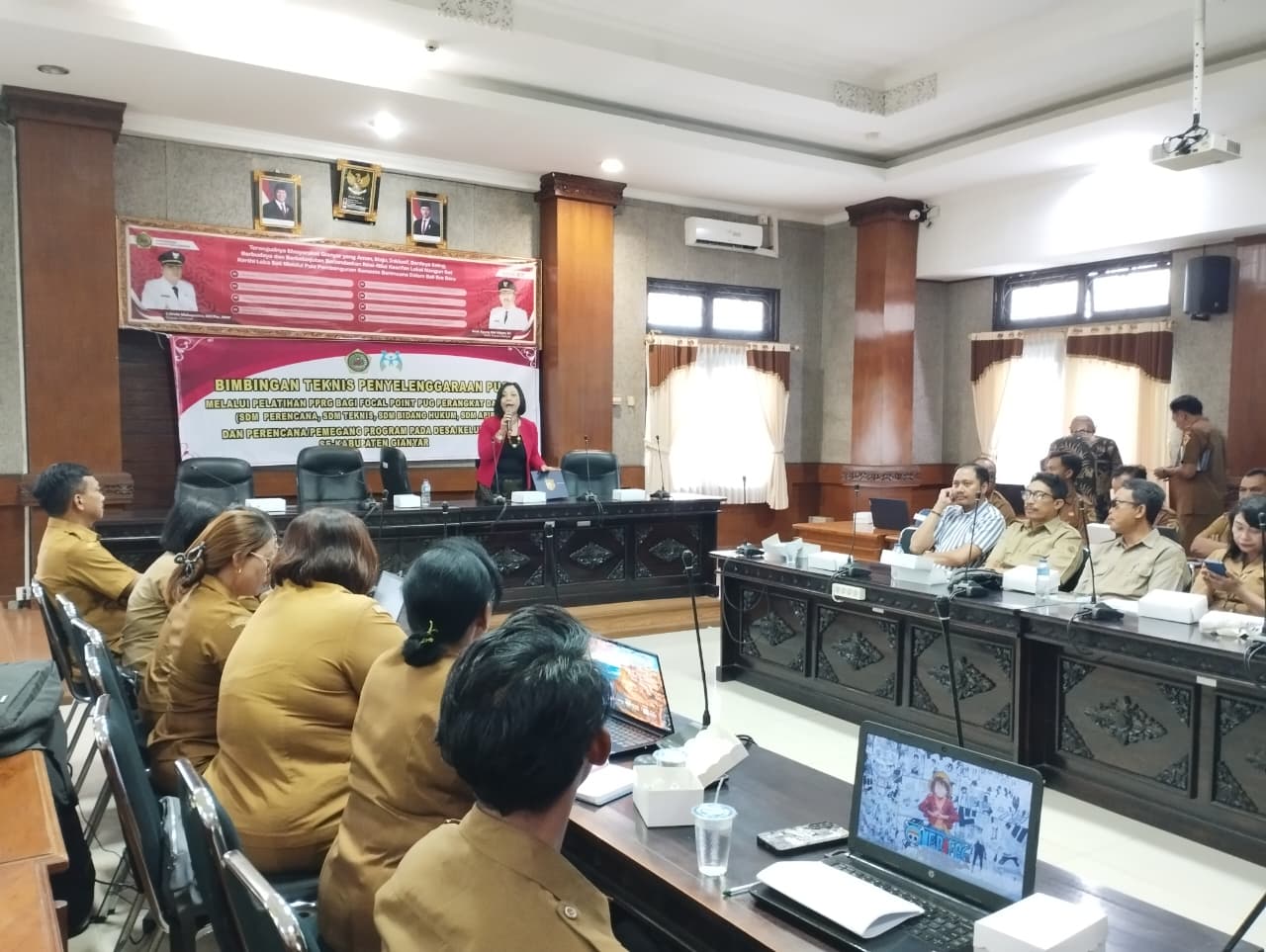 PELATIHAN : Pelatihan Perencanaan Penganggaran yang Responsif Gender (PPRG) di Ruang Rapat Bappeda, Senin (24/2).