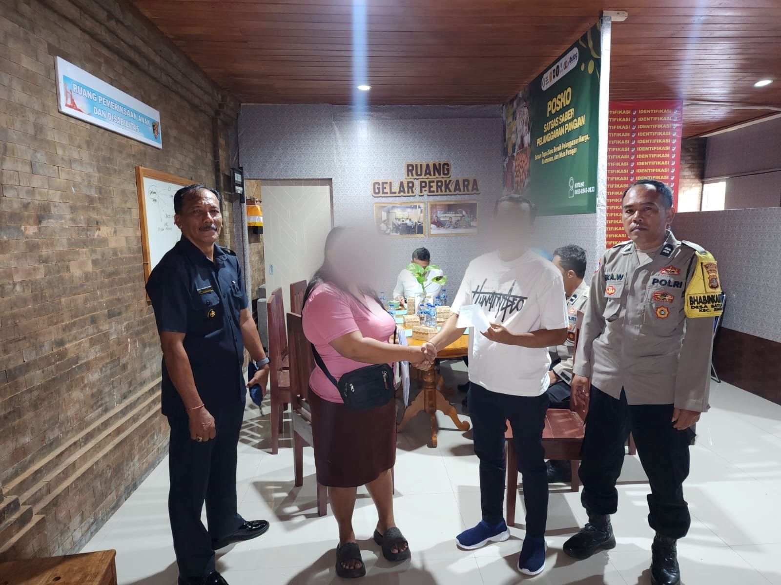 Restorative Justice (RJ) terkait perkara tindak pidana penipuan yang berlangsung di Ruang Gelar Perkara Sat Reskrim Polres Jembrana, Senin (23/2/2026).