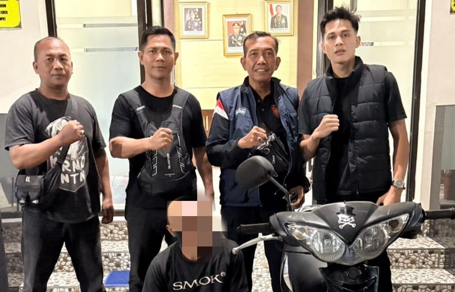 Polisi berhasil menangkap pelaku pencurian sepeda motor di Desa Banyuatis, Buleleng