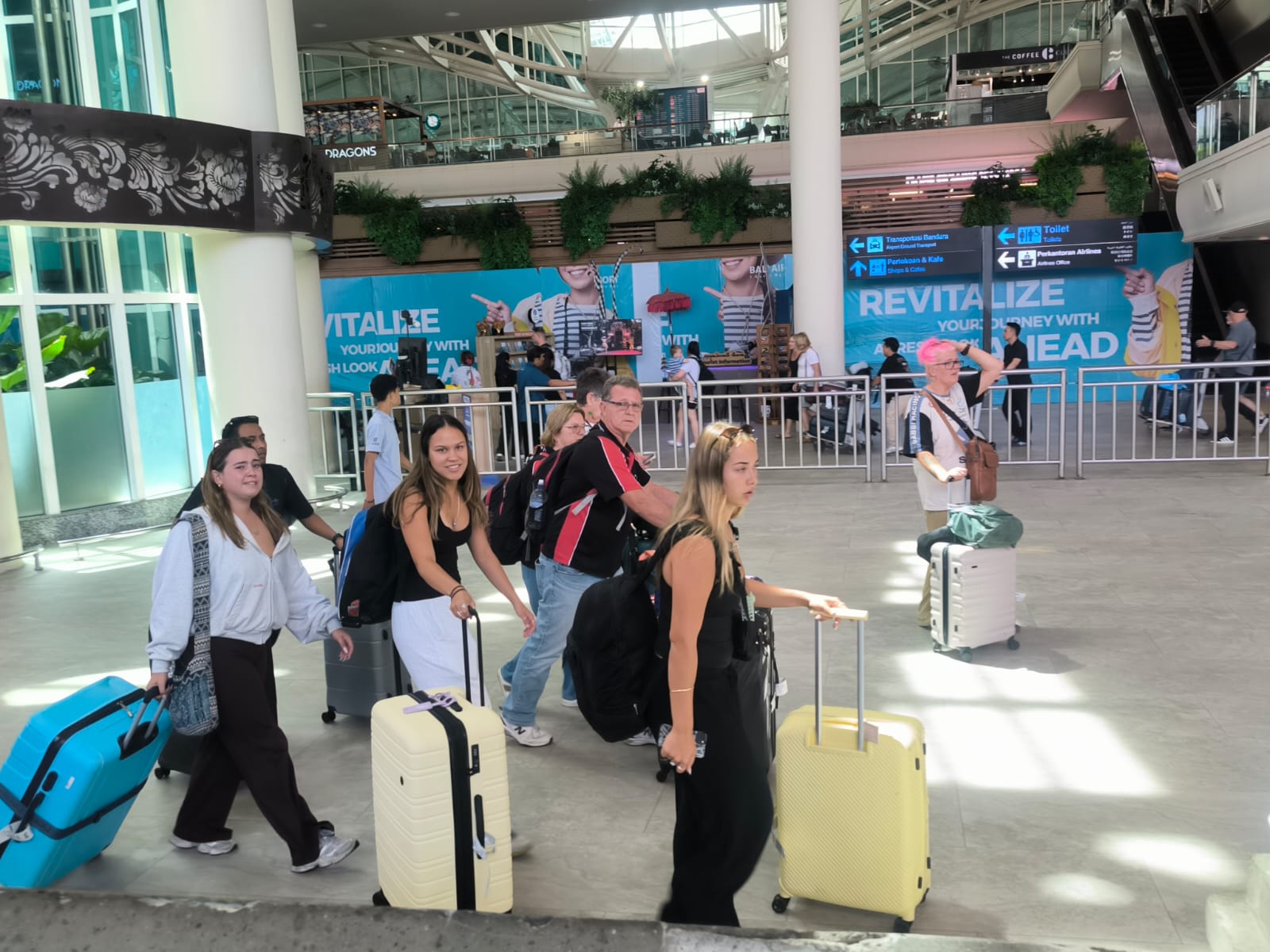 Kunjungan wisawan asing melalui Bandara Internasional I Gusti Ngurah Rai.